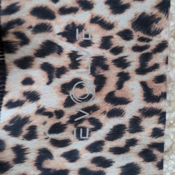 Evolve top - Picture 3 of 7